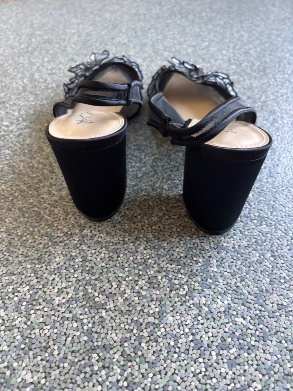 Betsy Johnson Floral Mesh Heels Size 9.5. Like New - Picture 6 of 8